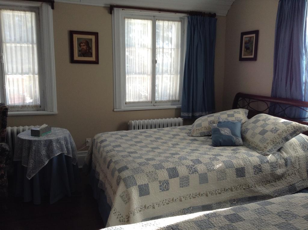 Bed and Breakfast Gil Ann Saint-André-Avellin Habitación foto